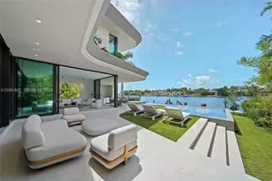 80 S Hibiscus Dr, Miami Beach, FL 33139 - Photo 15
