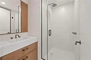 2200 Brickell Ave, Miami, FL 33129 - Photo 15