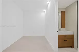 2200 Brickell Ave, Miami, FL 33129 - Photo 13