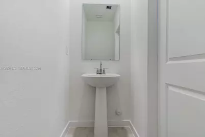 934 SE 19th St, Homestead, FL 33034 - Photo 17