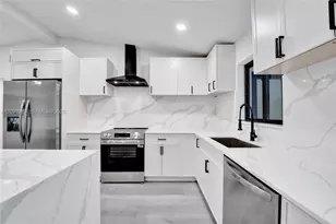 1239 SW 29th Terrace, Fort Lauderdale, FL 33312 - Photo 5
