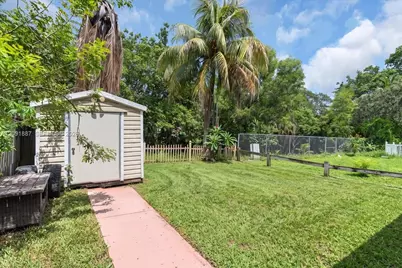 7911 SW 7th Pl, North Lauderdale, FL 33068 - Photo 59