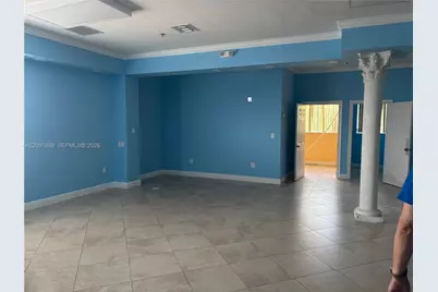 8302 NW 103rd St, Hialeah Gardens, FL 33016 - Photo 13