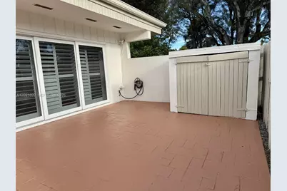 8104 SW 81st Pl, Miami, FL 33143 - Photo 17