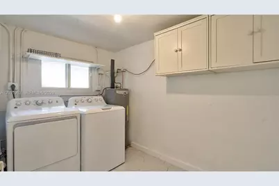 4250 SW 39th St, West Park, FL 33023 - Photo 11