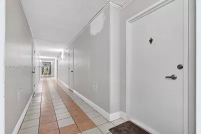 7135 Collins Ave #805, Miami Beach, FL 33141 - Photo 23