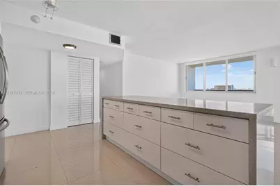 7135 Collins Ave #805, Miami Beach, FL 33141 - Photo 11