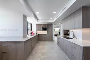 3 Grove Isle Dr, Miami, FL 33133 - Photo 17