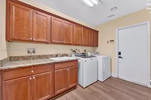 3315 Ottawa Ln, Cooper City, FL 33026 - Photo 21