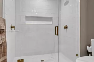 90 NE 32nd St, Miami, FL 33137 - Photo 17