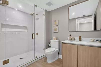 90 NE 32nd St #921, Miami, FL 33137 - Photo 15
