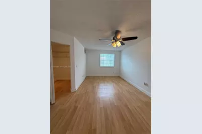 18322 NW 68th Ave #B, Hialeah, FL 33015 - Photo 9