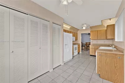 9351 SW 23rd St #3304, Davie, FL 33324 - Photo 5