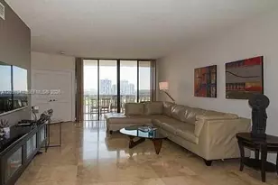 20281 E Country Club Dr, Aventura, FL 33180 - Photo 11