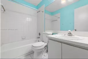 10837 NW 8th St, Pembroke Pines, FL 33026 - Photo 11