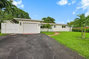401 SW 72nd Ave, Pembroke Pines, FL 33023 - Photo 7