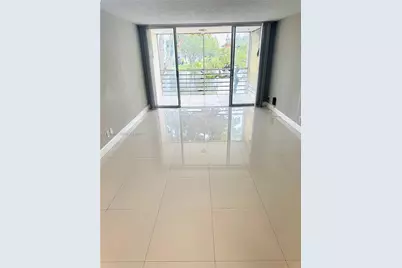 9340 Lagoon Pl #205, Davie, FL 33324 - Photo 9