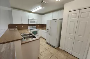 22811 SW 88th Pl, Cutler Bay, FL 33190 - Photo 7