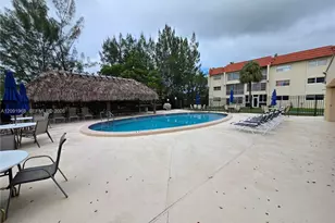 3071 E Sunrise Lakes Dr, Sunrise, FL 33322 - Photo 9