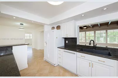 4710 W Park Rd #0, Hollywood, FL 33021 - Photo 7