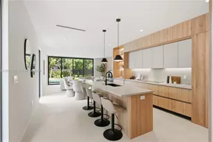 1017 SW 13th Ct, Miami, FL 33135 - Photo 11