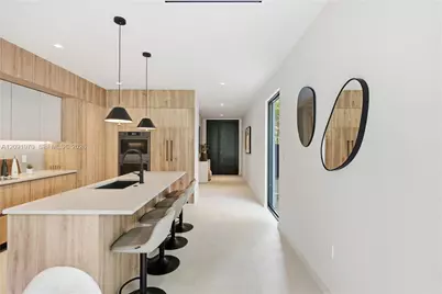 1017 SW 13th Ct, Miami, FL 33135 - Photo 15