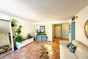 1658 Bay Rd, Miami Beach, FL 33139 - Photo 5