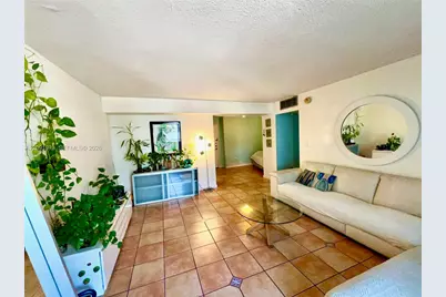1658 Bay Rd #203, Miami Beach, FL 33139 - Photo 7