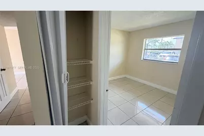 5461 W 24th Ave #18, Hialeah, FL 33016 - Photo 21