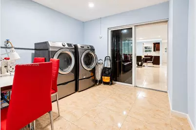 7000 W 15th Ct, Hialeah, FL 33014 - Photo 11