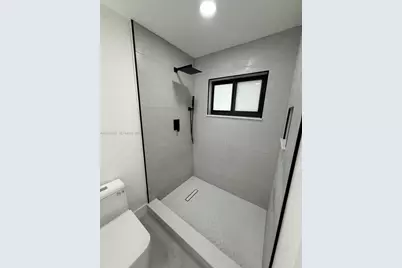 3151 NW 2nd St, Miami, FL 33125 - Photo 29
