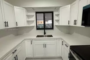 3151 NW 2nd St, Miami, FL 33125 - Photo 15