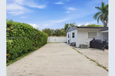 10321 Fairway Heights Blvd, Miami, FL 33157 - Photo 7