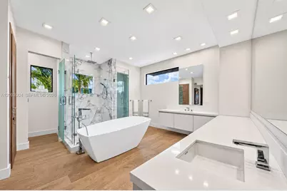 33 Pelican Dr, Fort Lauderdale, FL 33301 - Photo 15