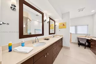 33 Pelican Dr, Fort Lauderdale, FL 33301 - Photo 17