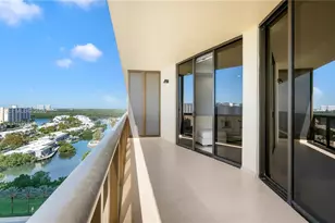 16275 Collins Ave, Sunny Isles Beach, FL 33160 - Photo 19