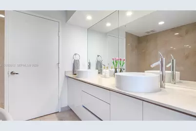 16275 Collins Ave #1503, Sunny Isles Beach, FL 33160 - Photo 17