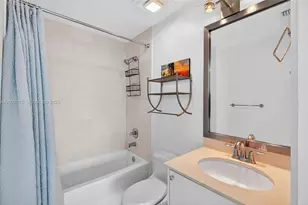 60 SW 13th St, Miami, FL 33130 - Photo 25
