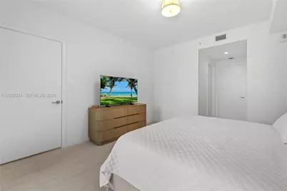 77 SE 5th St #2502, Miami, FL 33131 - Photo 21