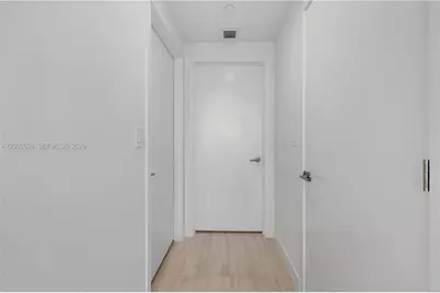 77 SE 5th St #2502, Miami, FL 33131 - Photo 37
