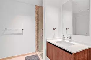 88 SW 7th St, Miami, FL 33130 - Photo 5