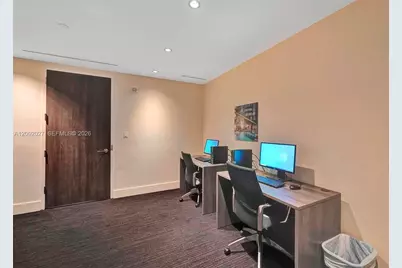 88 SW 7th St #910, Miami, FL 33130 - Photo 37