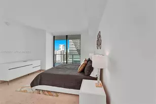 88 SW 7th St, Miami, FL 33130 - Photo 3