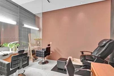 88 SW 7th St #910, Miami, FL 33130 - Photo 49