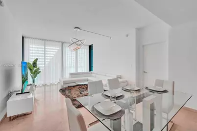 88 SW 7th St #910, Miami, FL 33130 - Photo 7