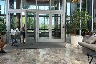 16385 Biscayne Blvd, North Miami Beach, FL 33160 - Photo 3