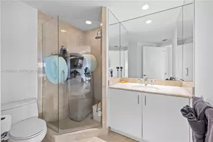 1331 Brickell Bay Dr, Miami, FL 33131 - Photo 23