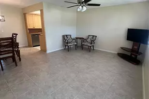 1087 Cornwall E, Boca Raton, FL 33434 - Photo 3