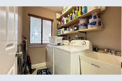5012 S University Dr, Davie, FL 33328 - Photo 33