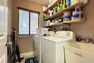 5012 S University Dr, Davie, FL 33328 - Photo 33